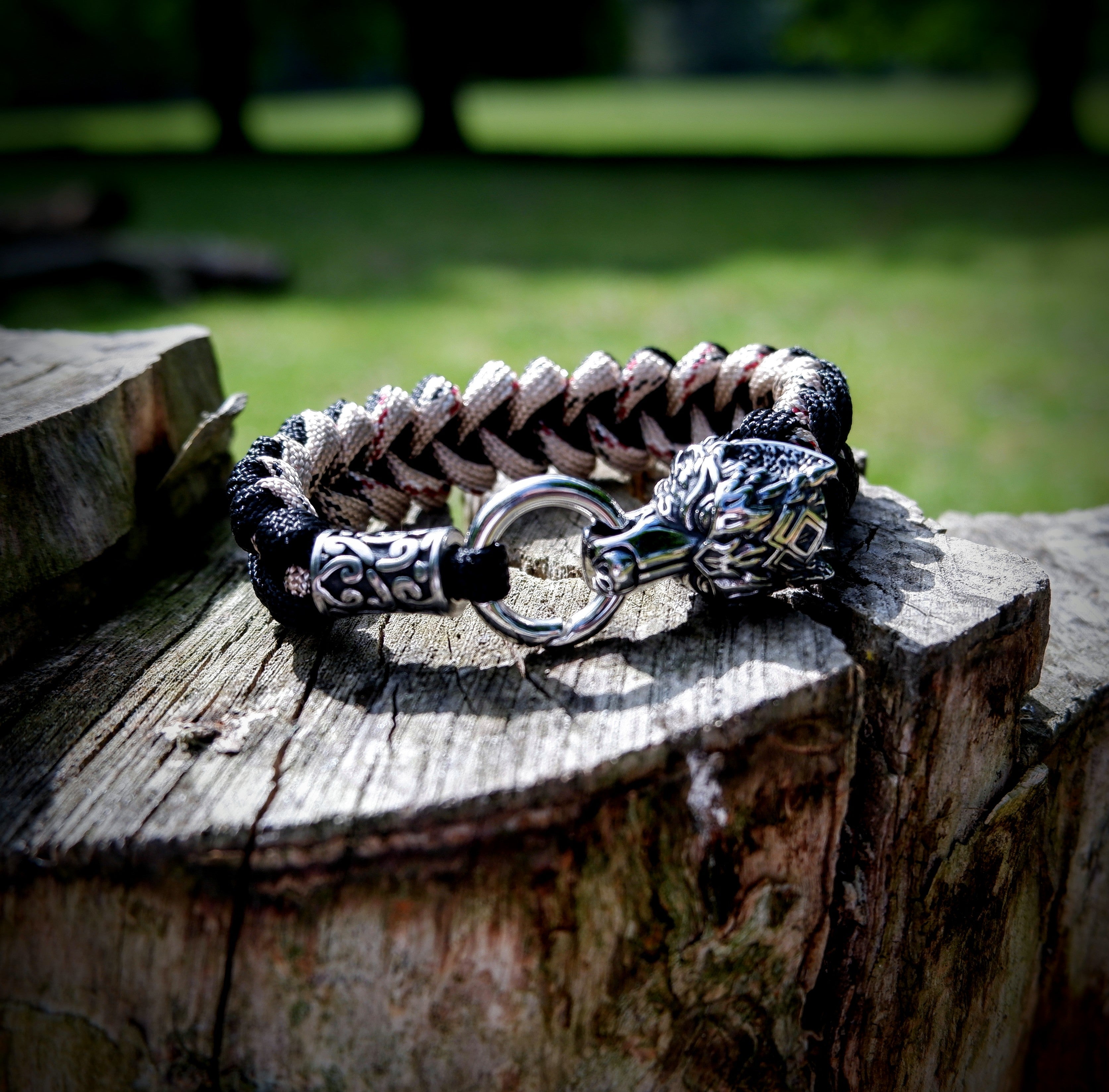 Black/tan Paracord Wolf bracelet – Valhalla Company